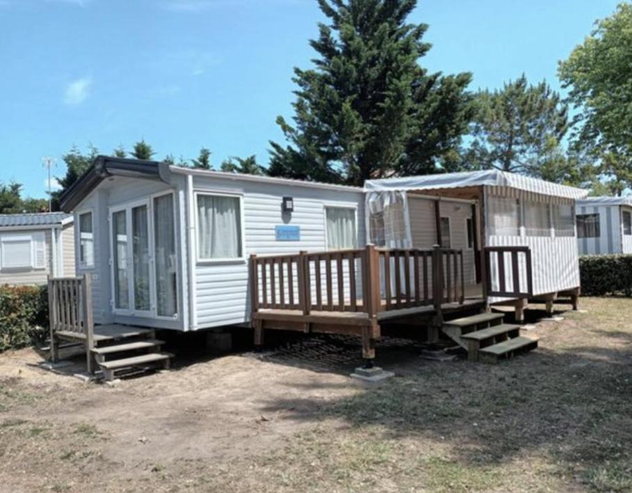 Détente et confort au Bois Dormant camping 4* MH240 Saint-Jean-de-Monts Esterno foto